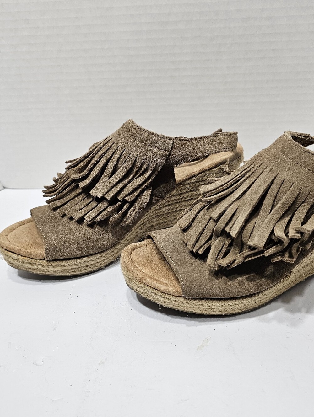 Minnetonka Women's Sz 11 Leather Sandals